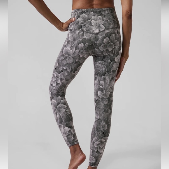 Athleta Pants - Worn once! - ATHLETA Elation High-Rise 7/8 Textured Tight